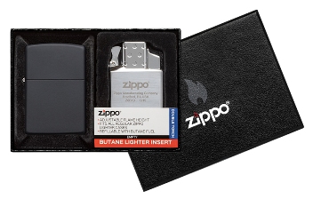 яПодарочный набор Zippo 218-090204 зажигалка 218 Black Matte и газ вставной блок с двойн пламенем