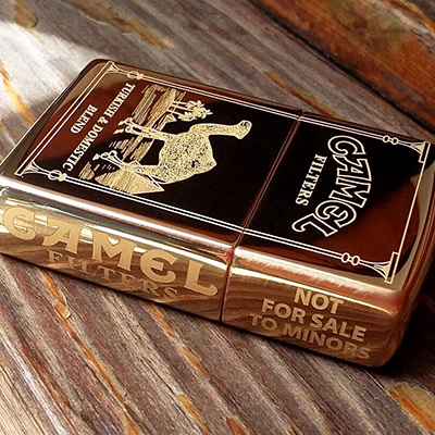 Зажигалка Zippo 254B High Polish Brass с гравировкой пачки Camel