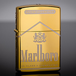 Зажигалка Zorro золотистая с гравировкой Пачка Marlboro